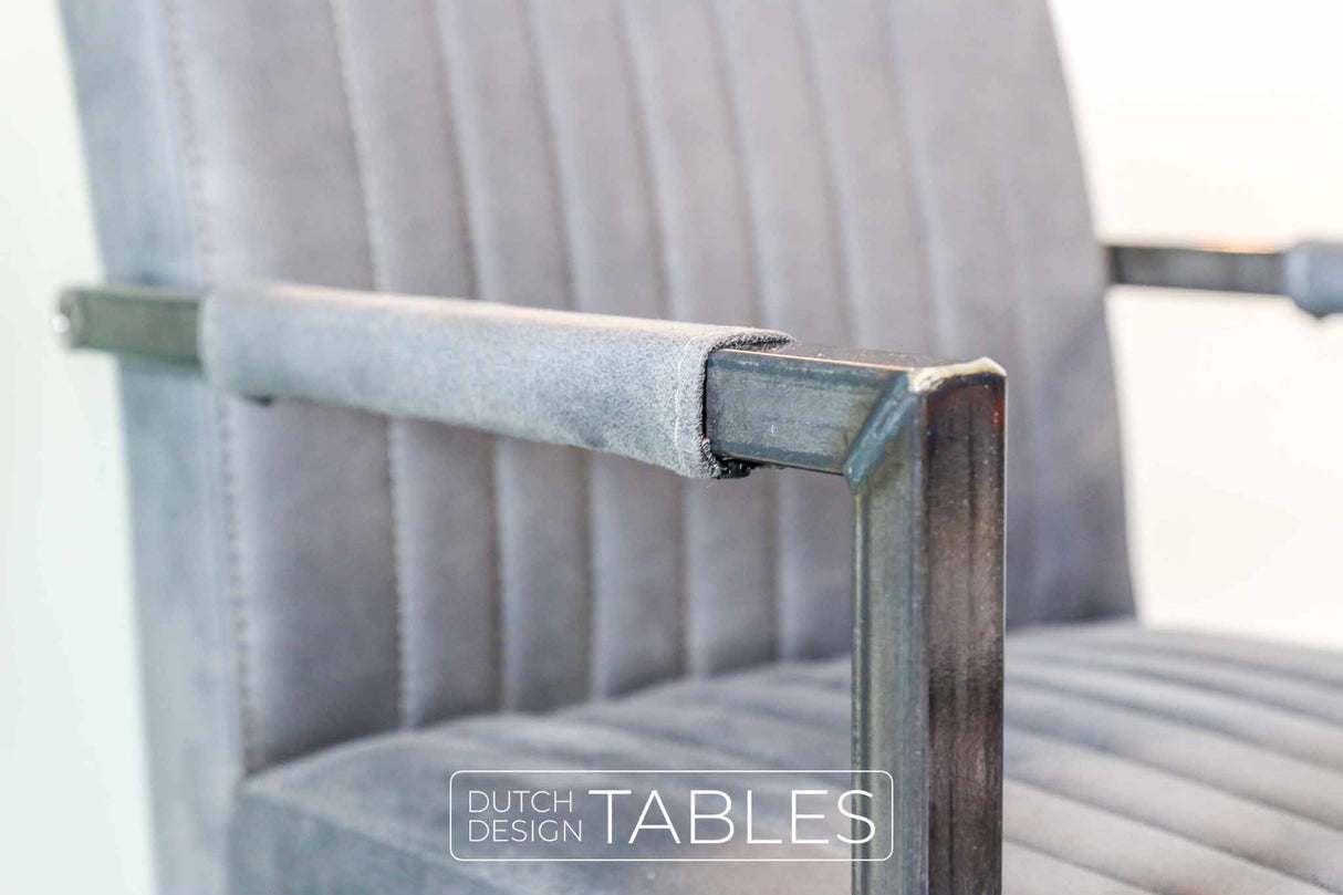 Stoel Tower Living Ferro met armleuning Dutch Design Tables