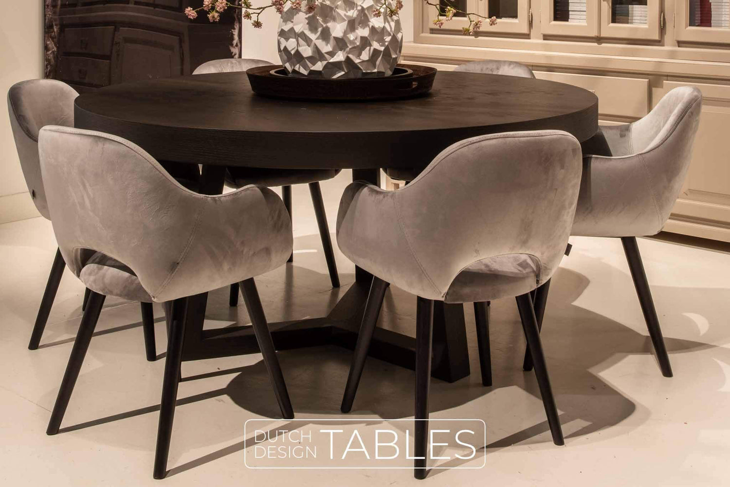 Tafel eiken Keijser en Co Big Top rond 3-poot Dutch Design Tables